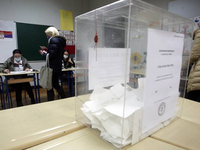 Србија: Грађани на референдуму рекли "да" уставним промјенама