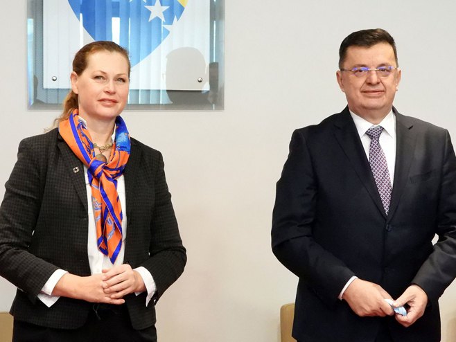Ингрид Мекдоналд и Зоран Тегелтија Ингрид Мекдоналд и Зоран Тегелтија - Фото: РТРС