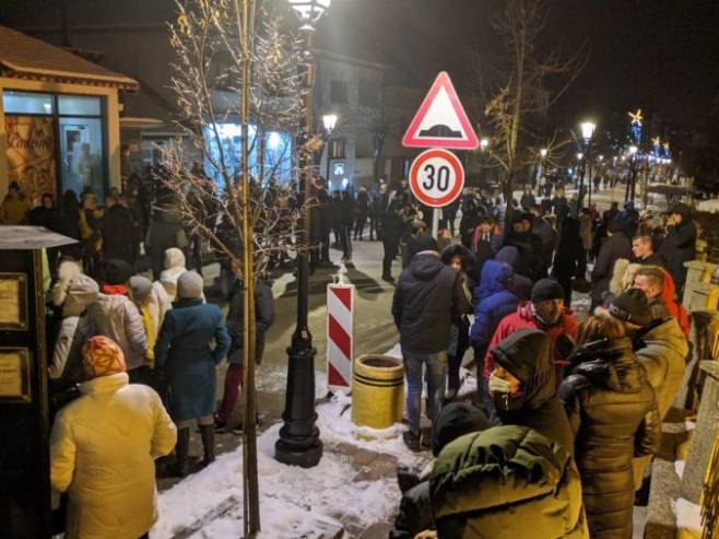 Протест у Пљевљима (Фото: RTCG) - 