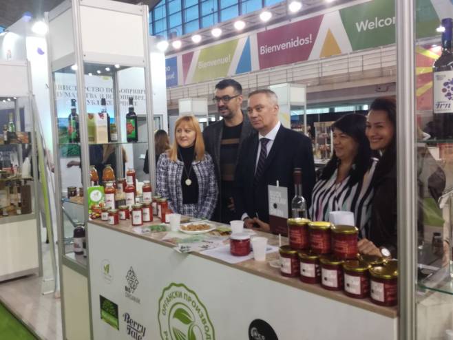 Борис Пашалић на међународном Сајму воћарства Борис Пашалић на међународном Сајму воћарства - Фото: РТРС