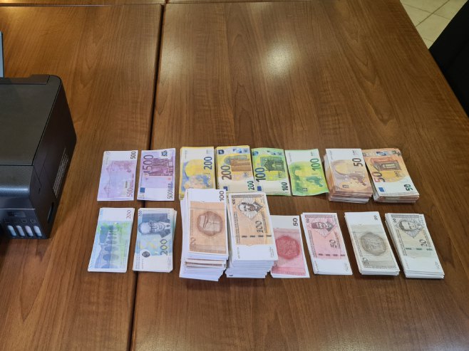 ПУ Добој - малољетник фалсификоване новчанице ПУ Добој - малољетник фалсификоване новчанице - Фото: СРНА
