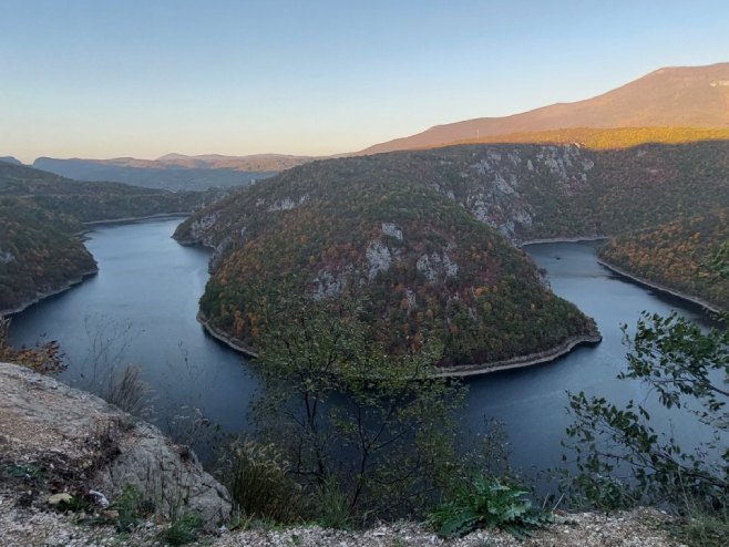 У понедјељак ујутру свјежије, током дана топло