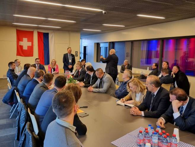 Цвијановић у Швајцарској Цвијановић у Швајцарској - Фото: РТРС