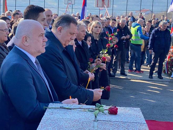 Pomen u Drakuliću (Foto: RTRS) Pomen u Drakuliću (Foto: RTRS)