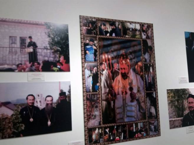 Отворена изложба фотографија о владици Атанасију Отворена изложба фотографија о владици Атанасију - Фото: СРНА