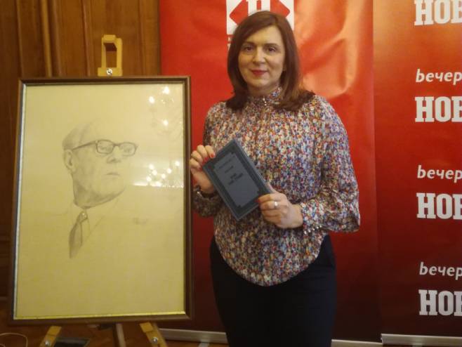 Награда Меша Селимовић за књигу године добило дјело "Небо, тако дубоко", ауторке Весне Капор - Фото: РТРС