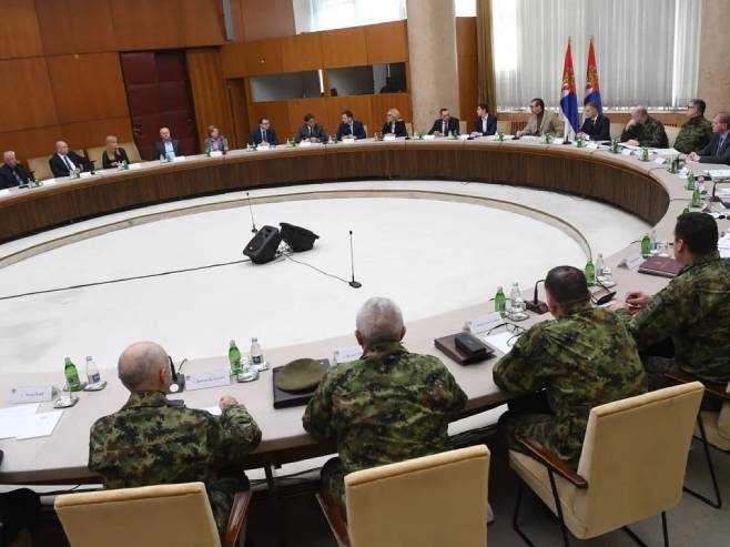 Александар Вучић и Савјет за националну безбједност (Фото: instagram.com/ buducnostsrbijeav) Александар Вучић и Савјет за националну безбједност (Фото: instagram.com/ buducnostsrbijeav) -
