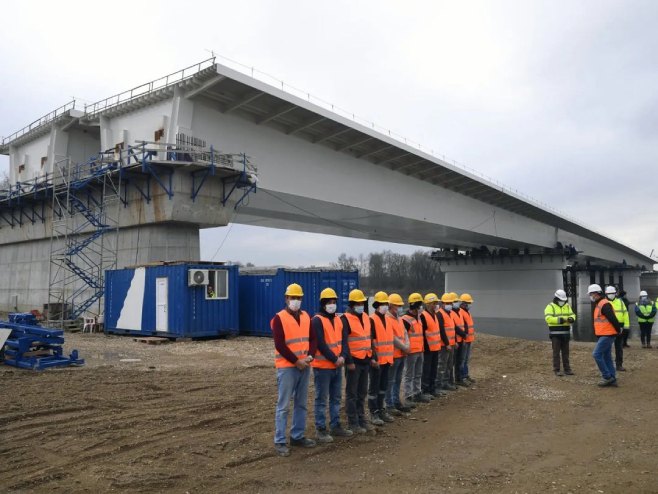 Нови мост на Рачи (фото: instagram.com / buducnostsrbijeav) - 