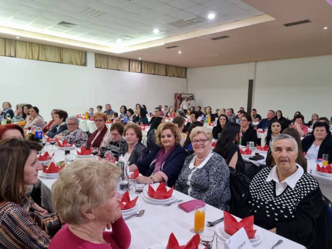 Прослава 8. марта СНСД - Фото: РТРС