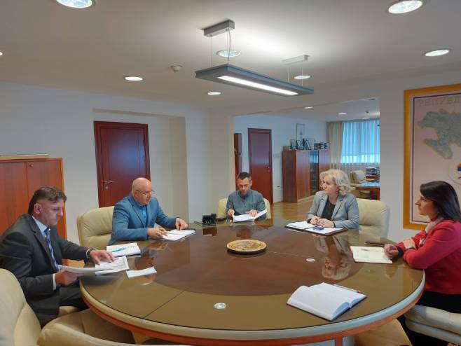 Гашић, Крчо и Гаврић састанак (фото:Влада Српске) - 