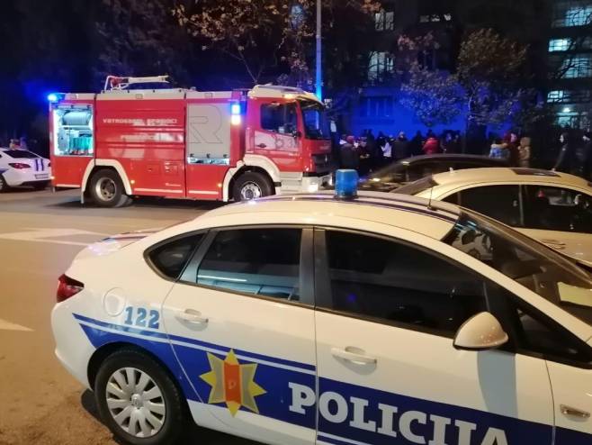 Полиција и ватрогасци Црне Горе (архив) Полиција и ватрогасци Црне Горе (архив) - Фото: СРНА