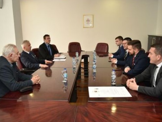 Предсједник Чубриловић са Ђурђевим и Миленковићем (фото:narodnaskupstinars.net) - 