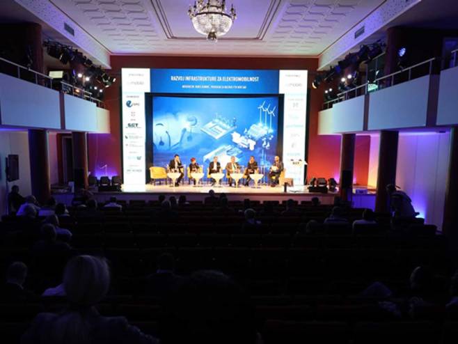 Требиње - Самит енергетике 2022- завршни панел - Фото: СРНА