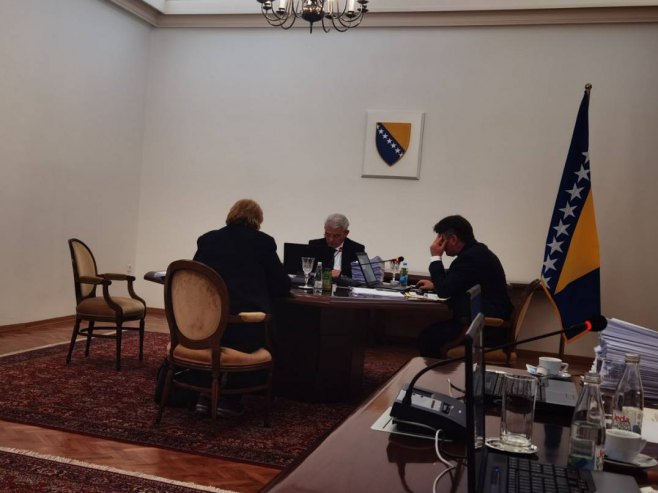 Сједница Предсједништва БиХ, Додик напустио сједницу Сједница Предсједништва БиХ, Додик напустио сједницу -