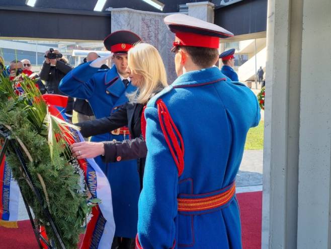 Predsjednica Srpske položila vijenac