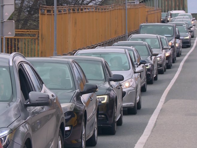 Појачана фреквенција возила, посебно према градским центрима