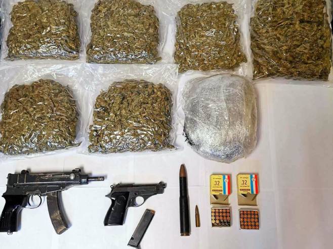 У Београду полиција заплијенила марихуану, оружје и муницију - Фото: СРНА