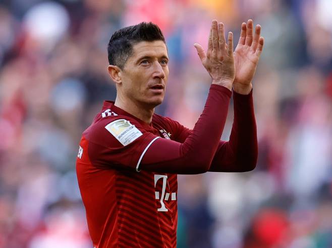 Роберт Левандовски (Фото: EPA-EFE/RONALD WITTEK) - 