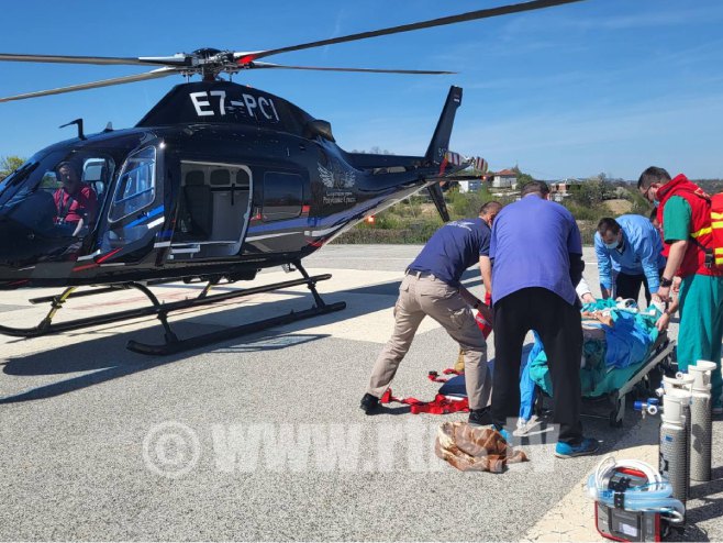 Хеликоптерски сервис - транспорт (Уступљена фотографија/Хеликоптерски сервис Српске) Хеликоптерски сервис - транспорт (Уступљена фотографија/Хеликоптерски сервис Српске) -