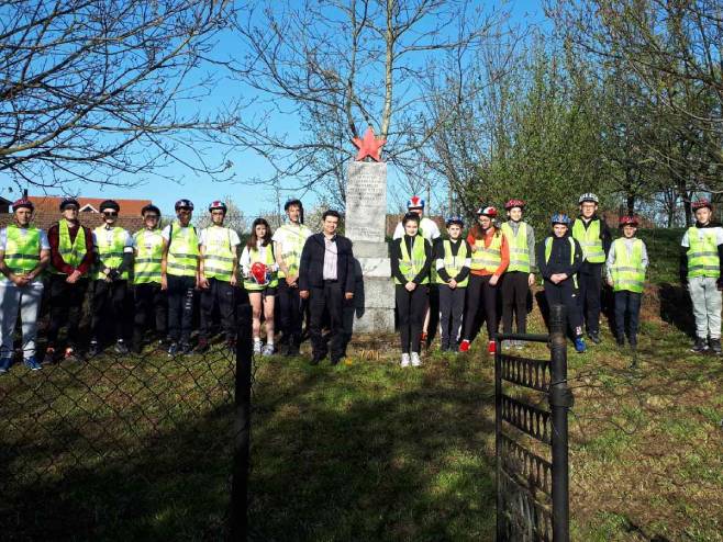 Костајница  "Пут сјећања" - Фото: РТРС