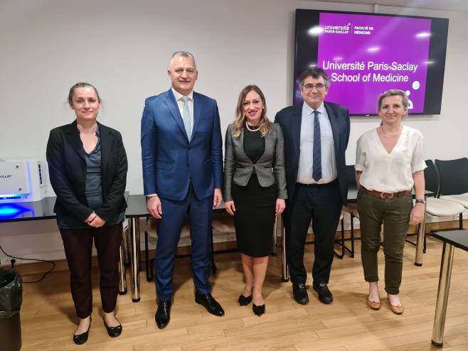 Ранко Шкрбић са представницима Универзитета Paris-Saklay - Фото: РТРС