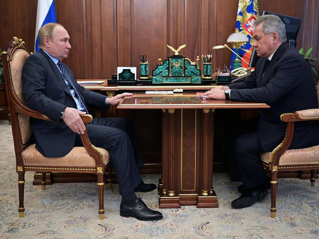 Путин и Шојгу (Фото: ALEXEI NIKOLSKY / KREMLIN POOL /) - 
