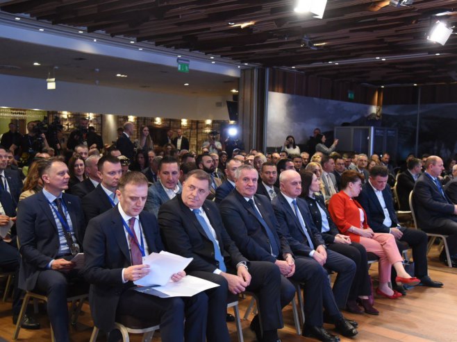 Јахорина економски форум (Фото: Twitter/@Vlada_Srpske) 