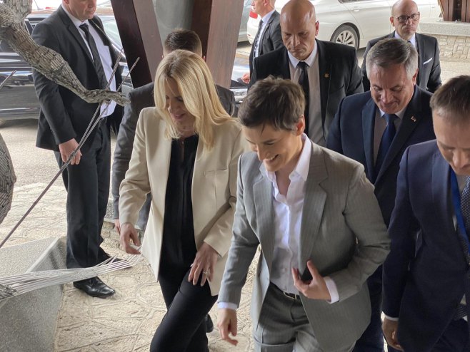 Željka Cvijanović, Radovan Višković i Ana Brnabić (Foto: RTRS) Željka Cvijanović, Radovan Višković i Ana Brnabić (Foto: RTRS)