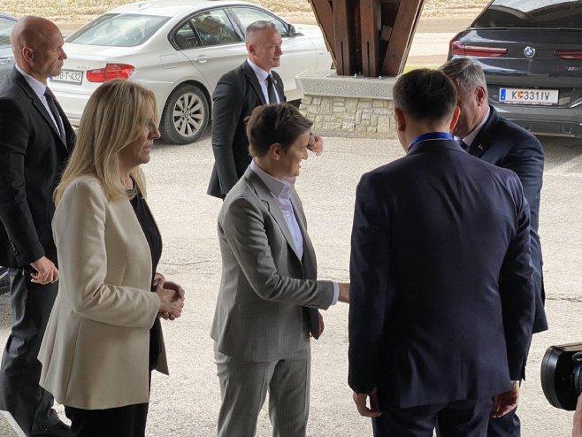 Željka Cvijanović, Radovan Višković i Ana Brnabić (Foto: RTRS) Željka Cvijanović, Radovan Višković i Ana Brnabić (Foto: RTRS)