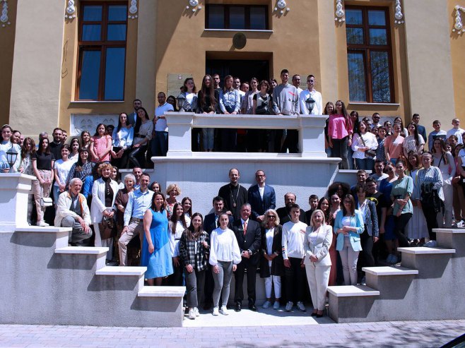 Мостар - уручене стипендије - Фото: СРНА