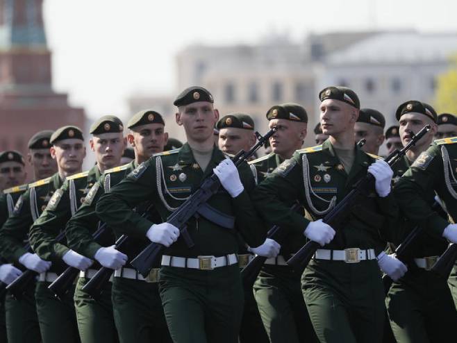 Generalna proba vojne parade u Moskvi (Foto: EPA-EFE/YURI KOCHETKOV) Generalna proba vojne parade u Moskvi (Foto: EPA-EFE/YURI KOCHETKOV)