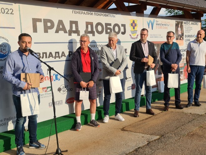 Борис Јеринић отворио Фјучерс турнир у Добоју Борис Јеринић отворио Фјучерс турнир у Добоју - Фото: СРНА