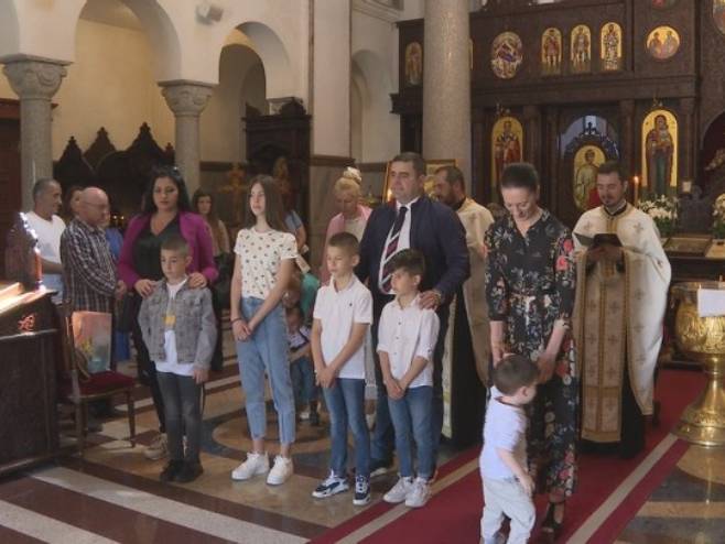 Колективно крштење Колективно крштење - Фото: РТРС