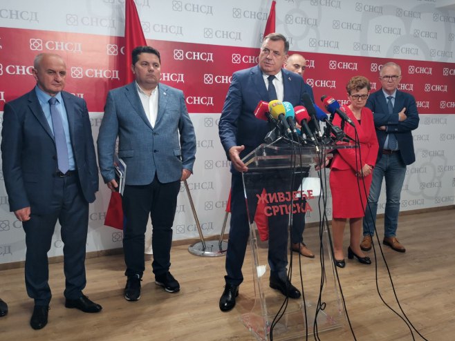 Конференција за новинаре након састанка владајуће коалиције Конференција за новинаре након састанка владајуће коалиције - Фото: РТРС