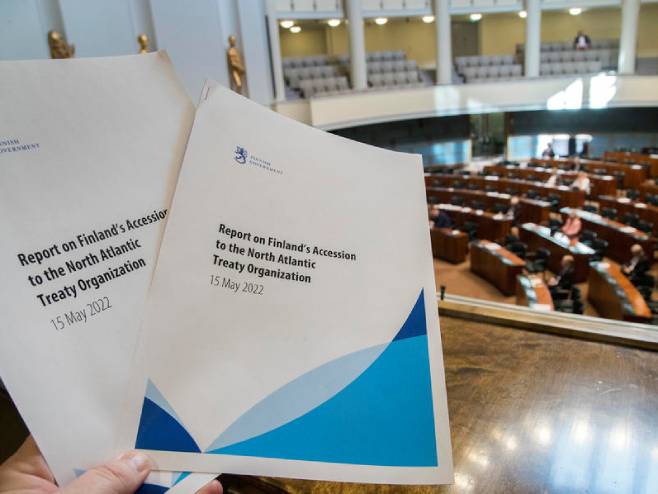 Документи финског парламента (Фото: EPA-EFE / MAURI RATILAINEN) - 