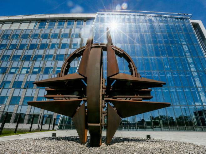 Сједиште НАТО-а у Бриселу (Фото: EPA-EFE/STEPHANIE LECOCQ) - 