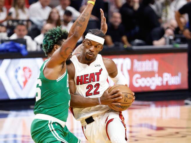 НБА: Бостон декласирао Мајами за изједначење у полуфиналу (ВИДЕО)