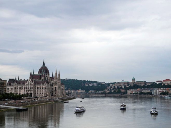 Будимпешта (фото: EPA-EFE / MARTON MONUS HUNGARY OUT) - 