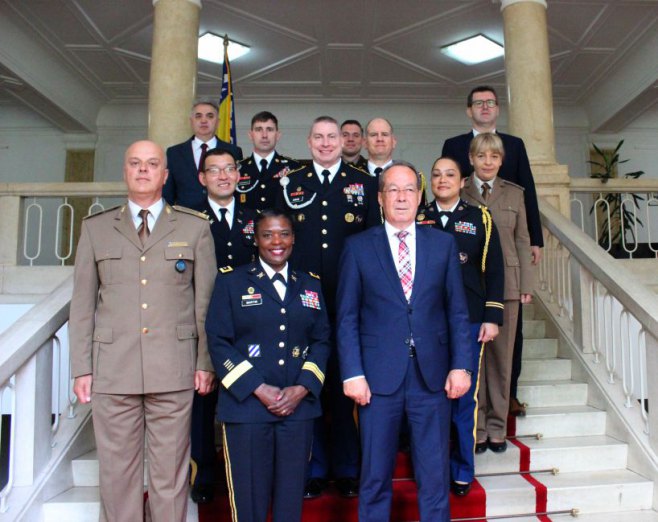 Поџић са делегацијом Генералног инспектората Војске САД (Фото: mod.gov.ba) - 