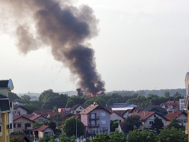Пожар у погону Фабрике "Сава" у Бијељини Пожар у погону Фабрике "Сава" у Бијељини - Фото: СРНА
