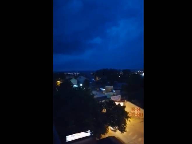 Црни облак изнад Брода Црни облак изнад Брода - Фото: РТРС