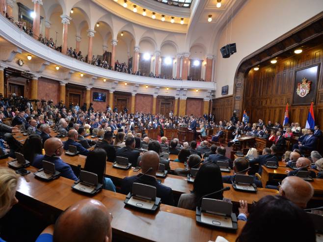 Скупштина Србије наставља посебну сједницу о КиМ