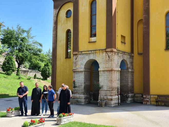 У Храму Рођења Пресвете Богородице у Зеници служен парастос - Фото: СРНА