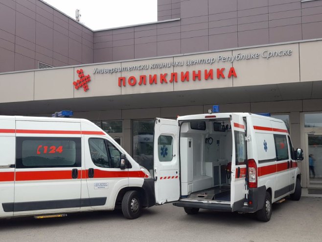 УКЦ: Хируршко збрињавање жене из Зворника, примљена са више убодних рана