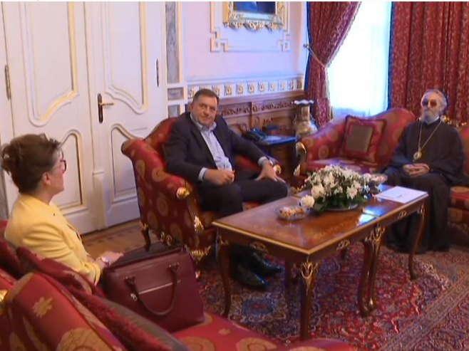 Састанак владике Јефрема и Додика Састанак владике Јефрема и Додика - Фото: РТРС