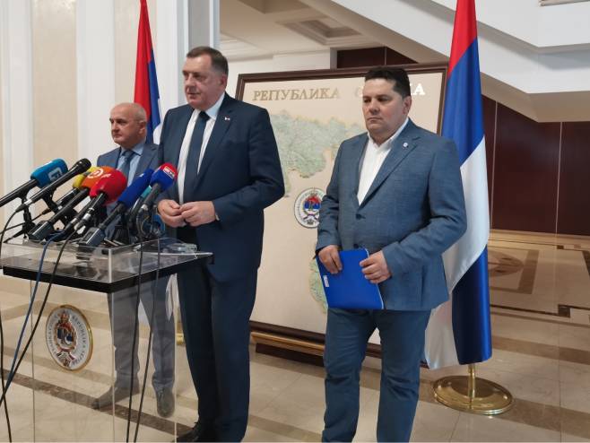 Konferencija za novinare Dodika, Đokića i Stevandića - Foto: RTRS Konferencija za novinare Dodika, Đokića i Stevandića - Foto: RTRS