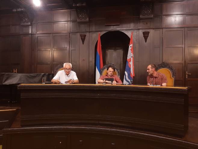 Промовисан роман "Живот из засједе" - Фото: РТРС