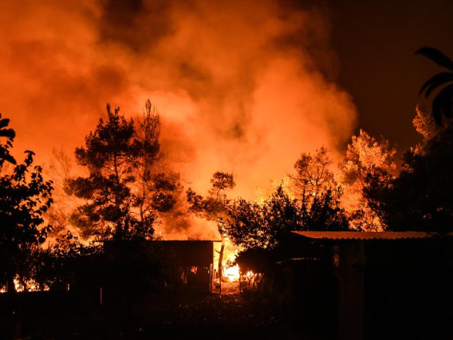 Пожар (Фото: EPA/WASSILIS ASWESTOPOULOS/илустрација) - 
