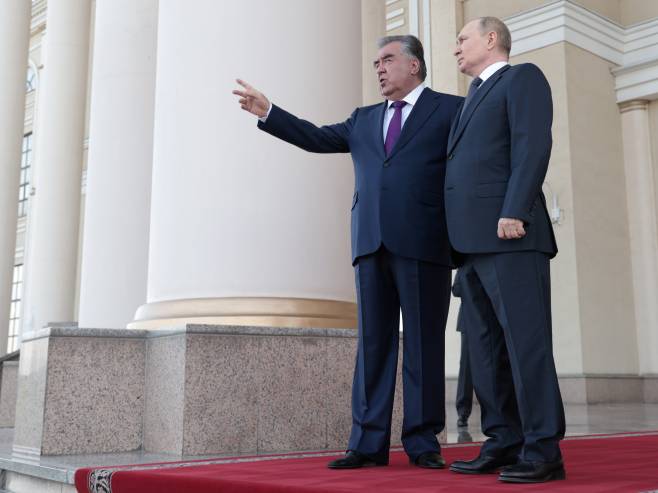 Путин са таџикистанским предсједником Рахмоном (Фото: EPA-EFE/ALEXANDER SHCHERBAK) Путин са таџикистанским предсједником Рахмоном (Фото: EPA-EFE/ALEXANDER SHCHERBAK) -