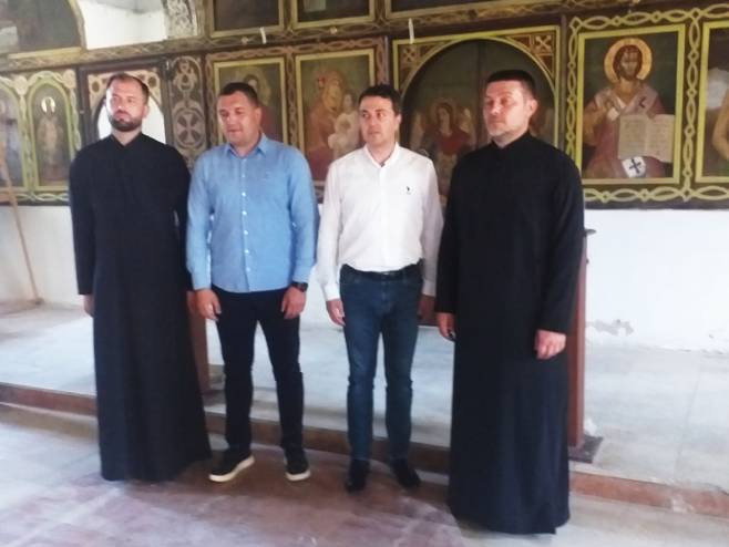 Министар Лучић у Високом Министар Лучић у Високом - Фото: СРНА